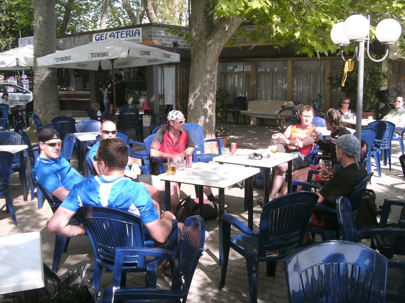 428 Verdiendes Bier am See.JPG